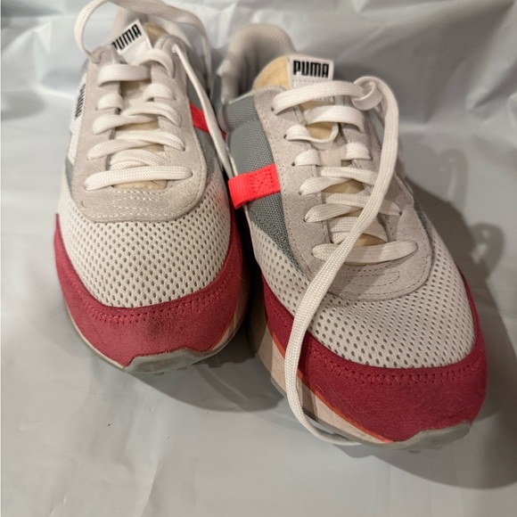 Women’s Puma FUTURE RIDER PLAY ON Size 8 - Picture 6 of 9